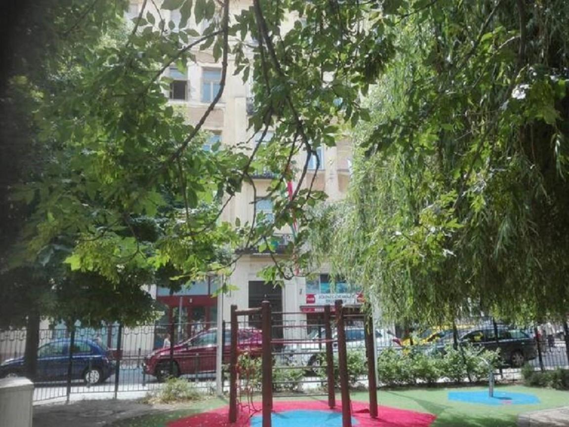A Quiet Studio In The Heart Of The City Будапеща Екстериор снимка