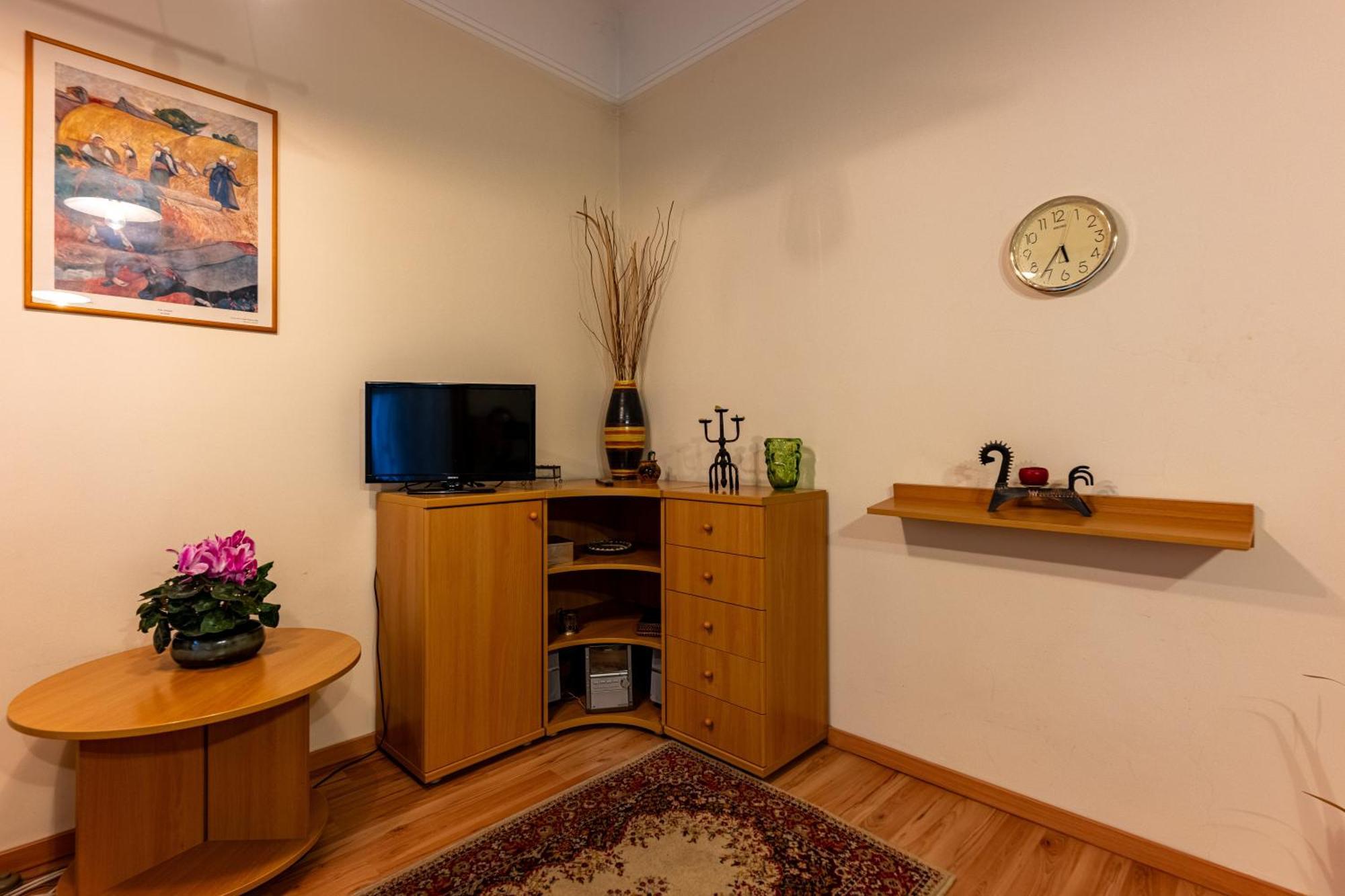 A Quiet Studio In The Heart Of The City Будапеща Екстериор снимка
