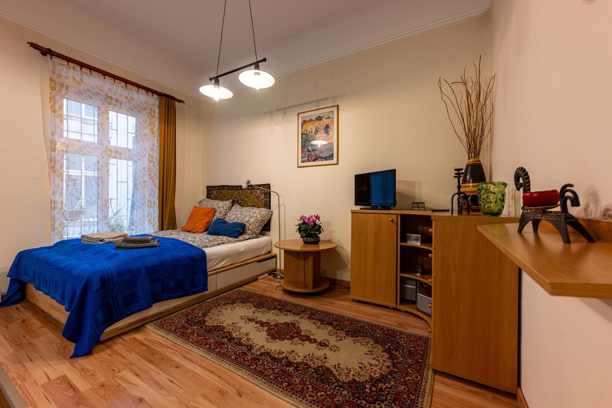 A Quiet Studio In The Heart Of The City Будапеща Екстериор снимка