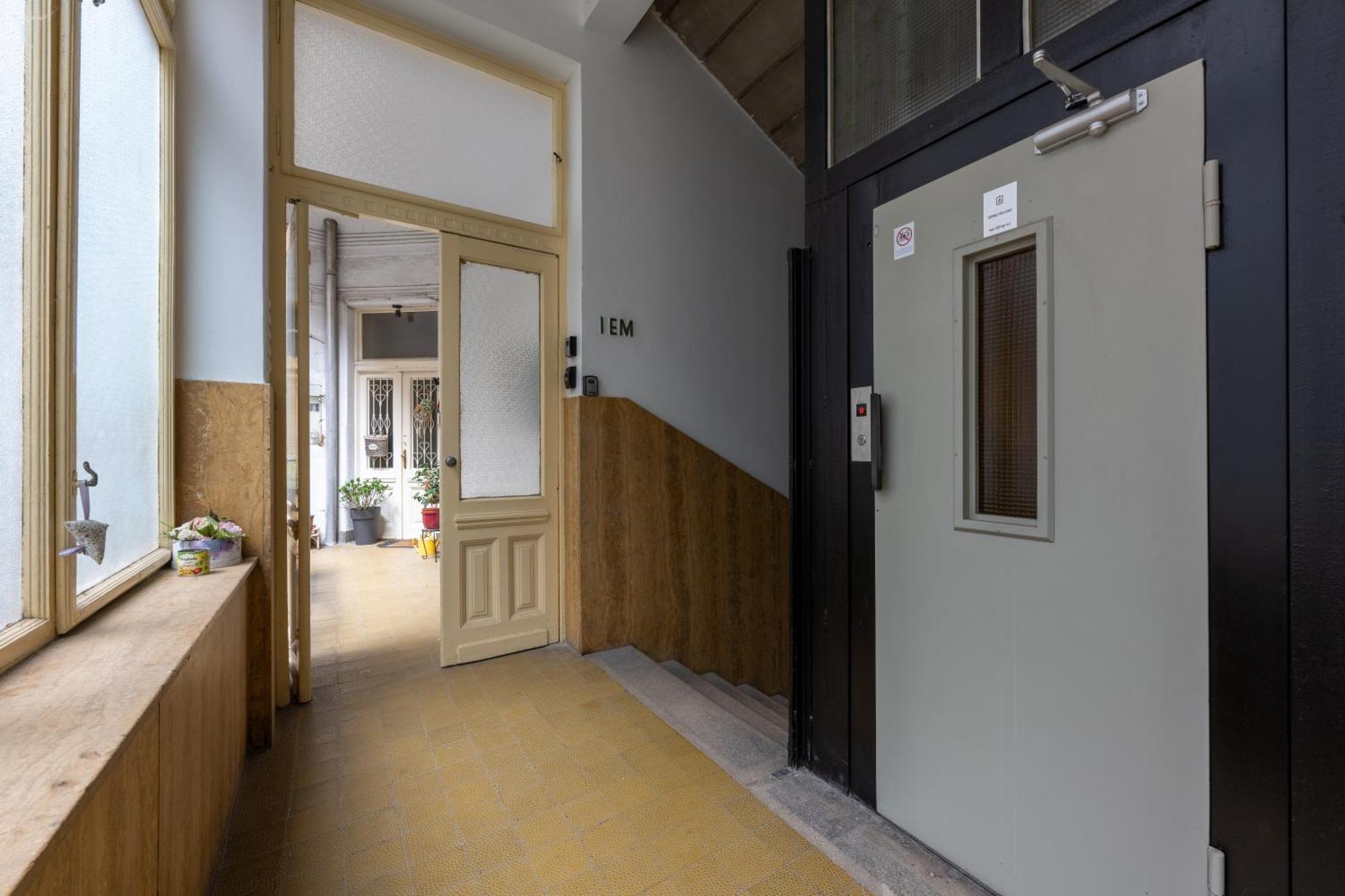 A Quiet Studio In The Heart Of The City Будапеща Екстериор снимка